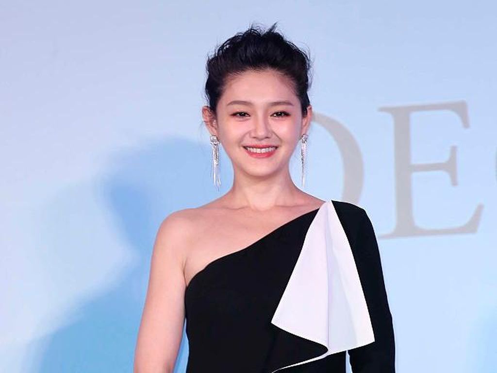 Ramai-ramai Warga Taiwan Vaksinasi Flu usai Kematian Barbie Hsu